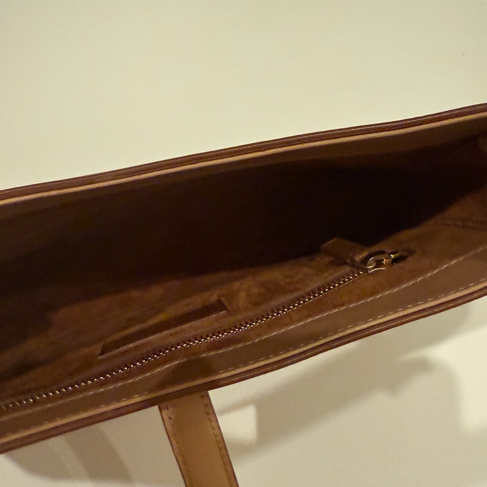 Yves Saint Laurent Beige Leather Shoulder Bag - Picture 5 of 5